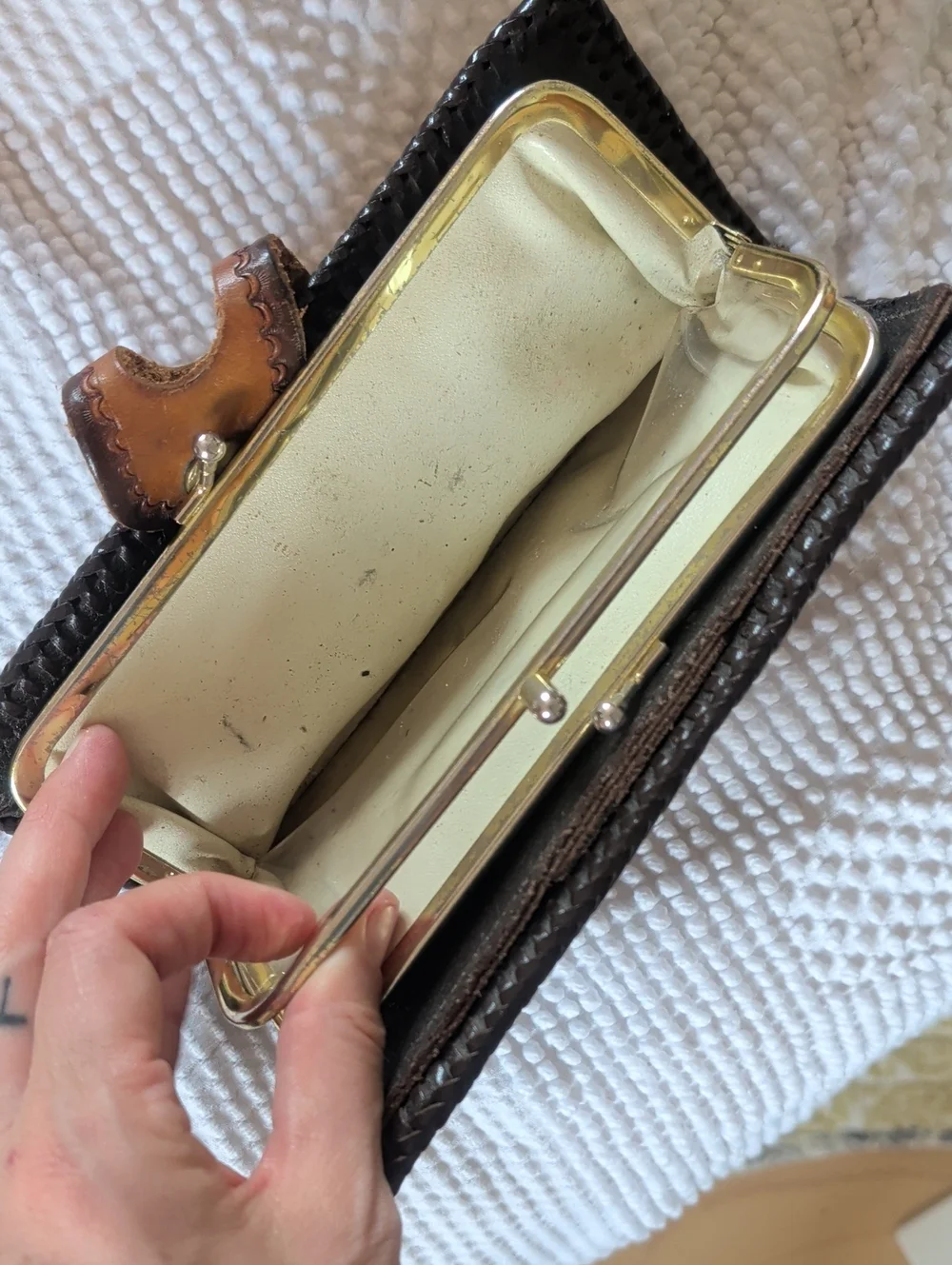 Vintage Tooled Floral Leather Wallet - Brown & Tan